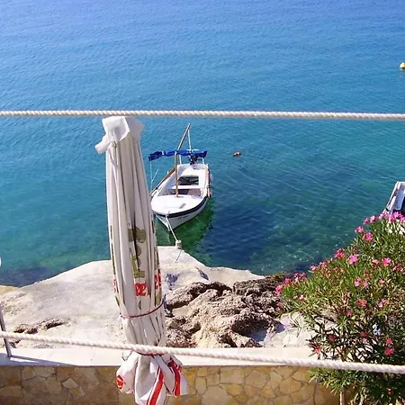 Apartment By The Sea Pisak, Omis - 1003